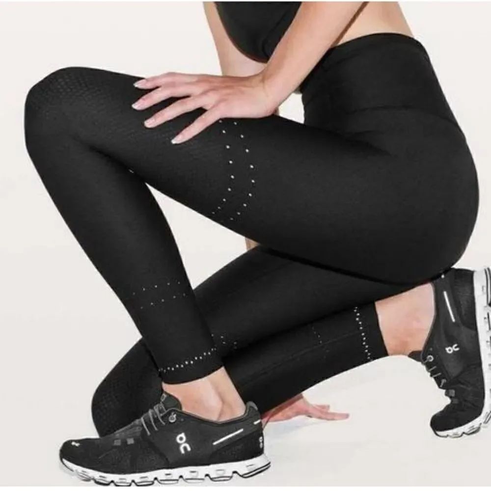Lululemon Zoned in Tight Black Leggings  Size 2